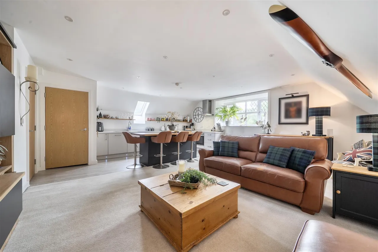 91 Barnes Lane, Sarisbury Green, photo 3