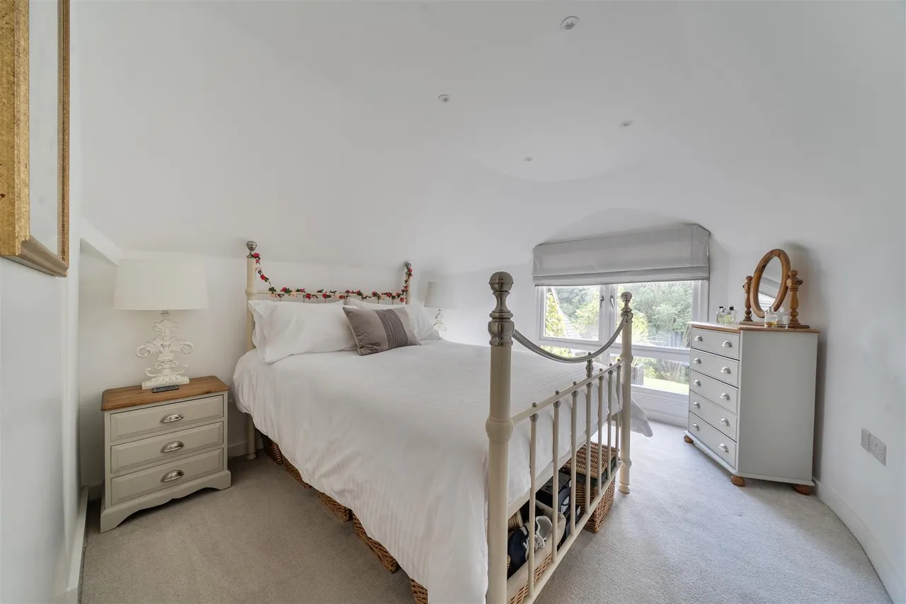 91 Barnes Lane, Sarisbury Green, photo 6