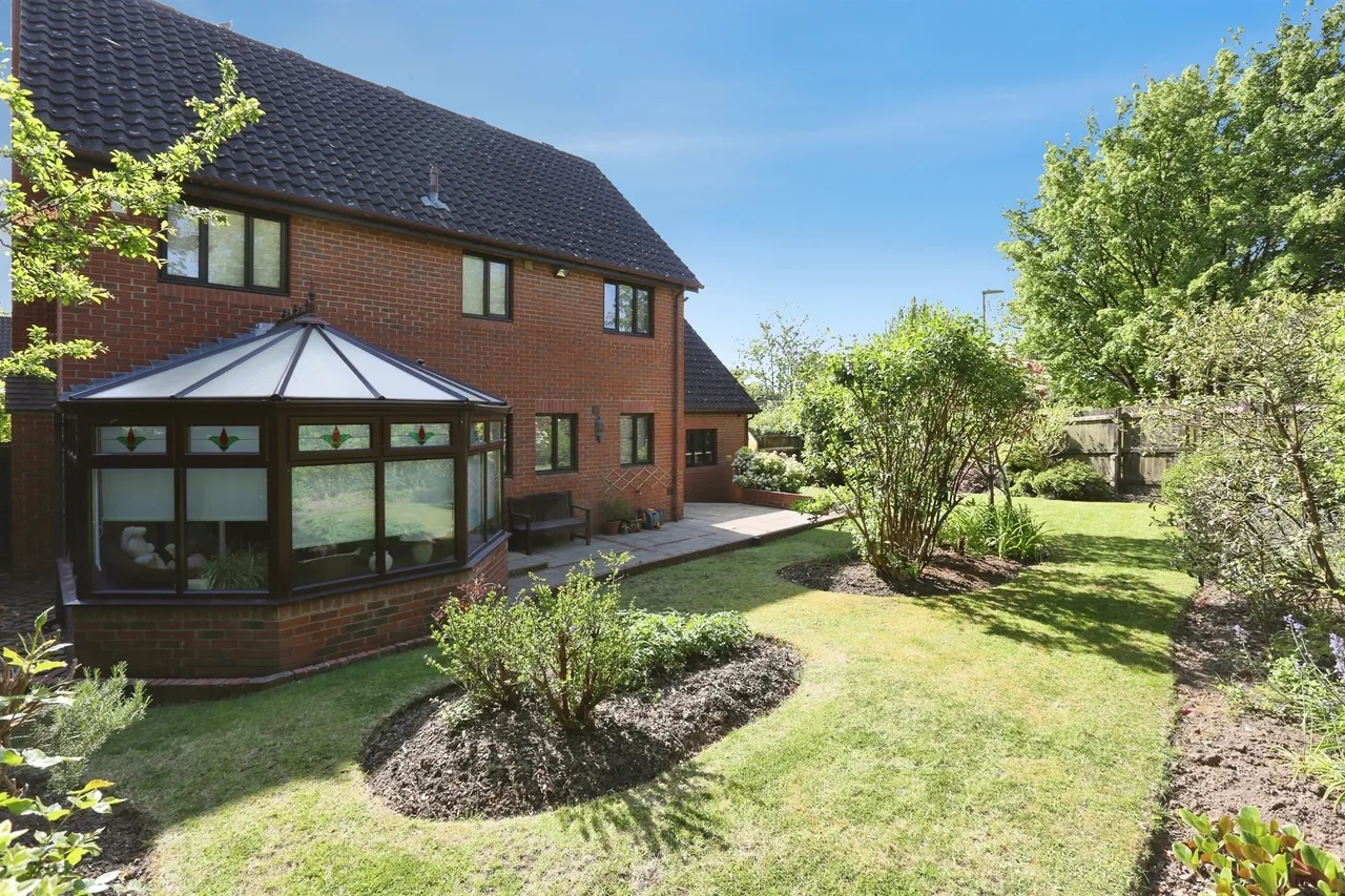 Brooklynn Close, Waltham Chase, SO32, photo 19
