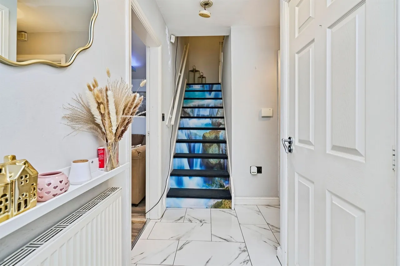 Grace Road, Tipton, DY4, photo 3