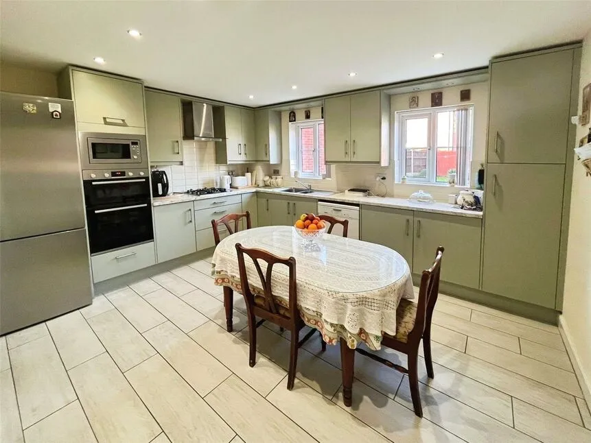 Columbine Way, Bedworth, Warwickshire, CV12, photo 9