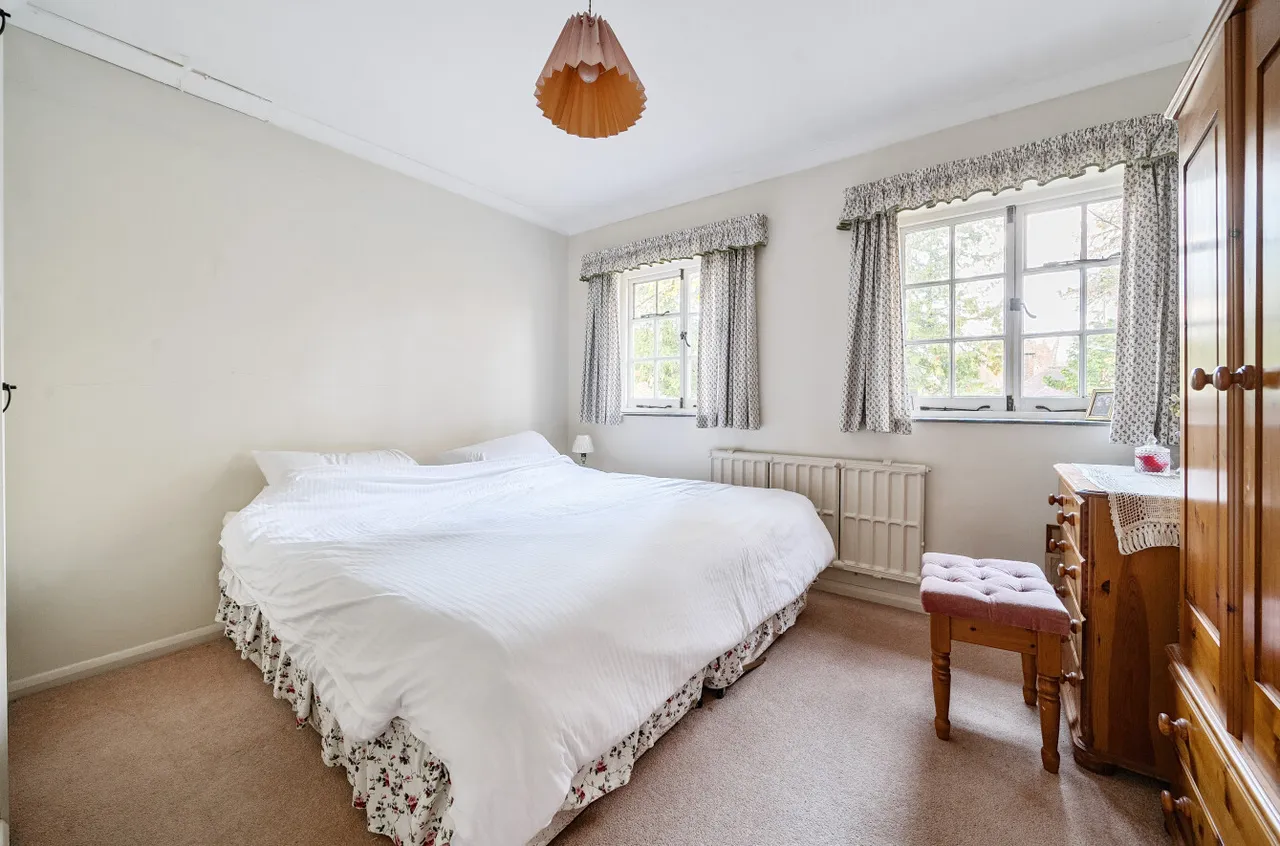 Lime Avenue, Camberley, Surrey, GU15 2BH, photo 6