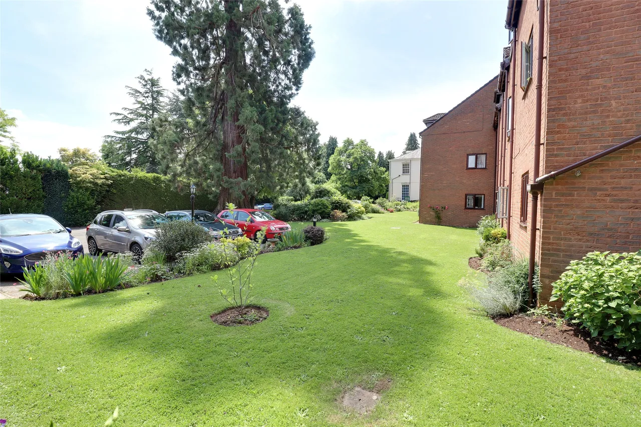 Priory Gardens, Wellington, TA21, photo 11