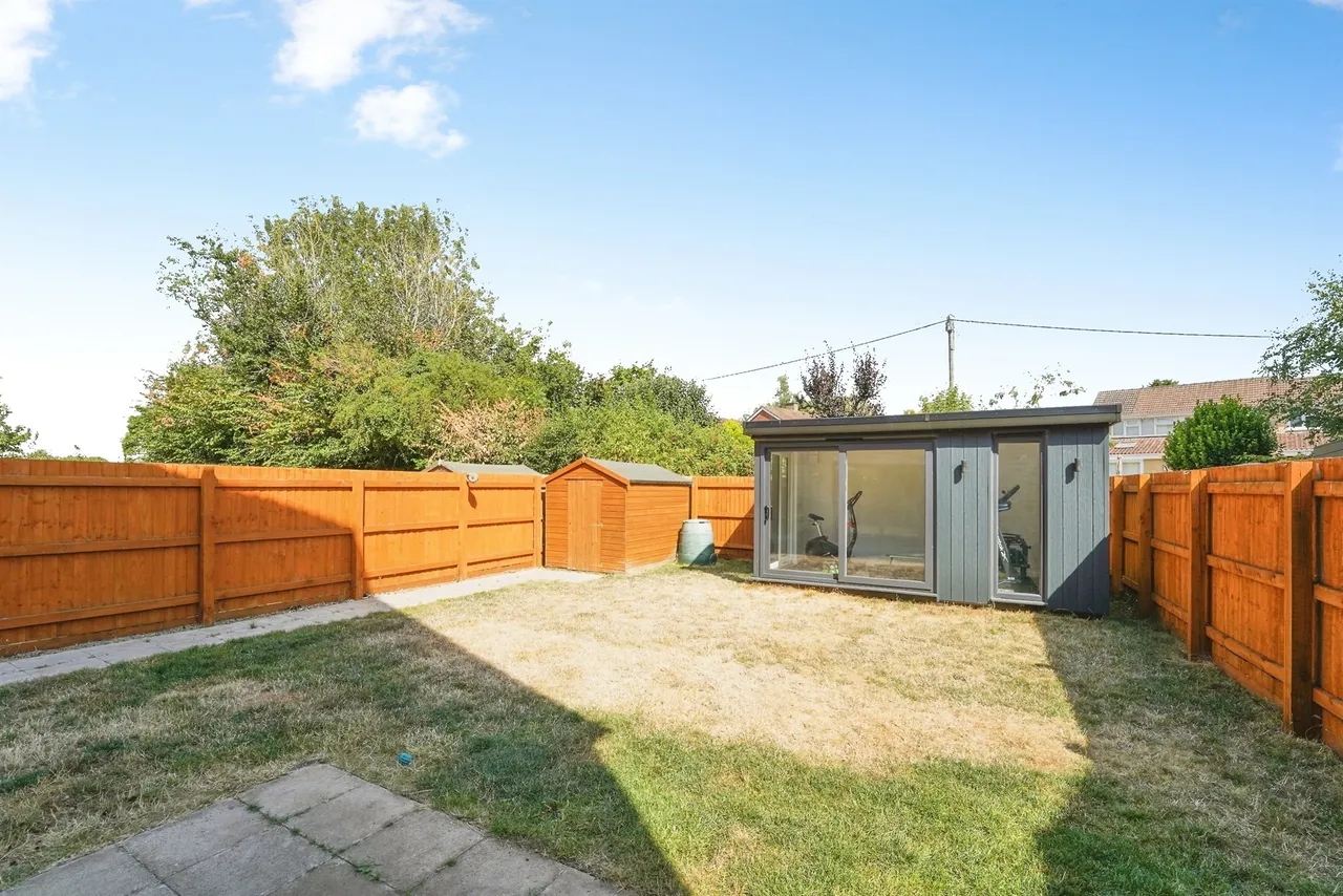 Utah Court, Highworth, SN6, photo 19