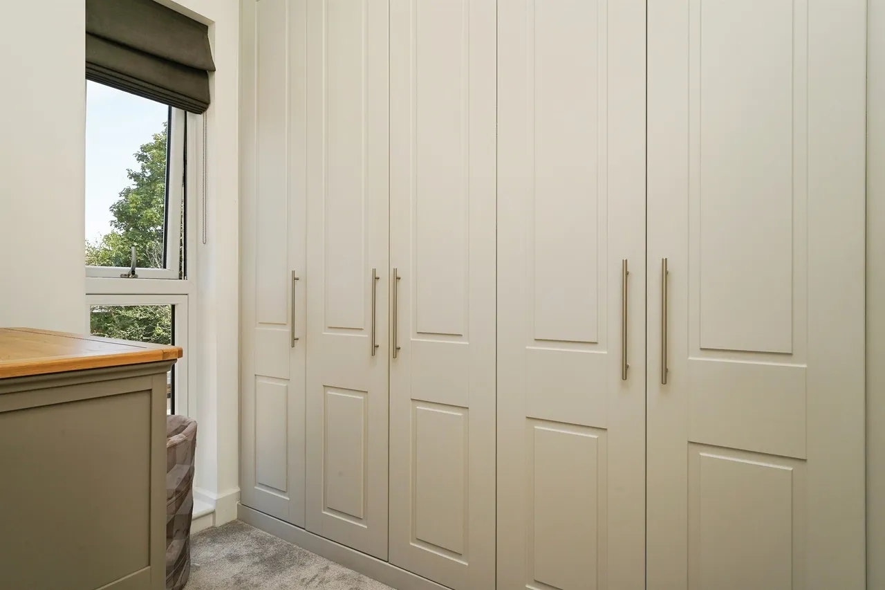 Utah Court, Highworth, SN6, photo 12