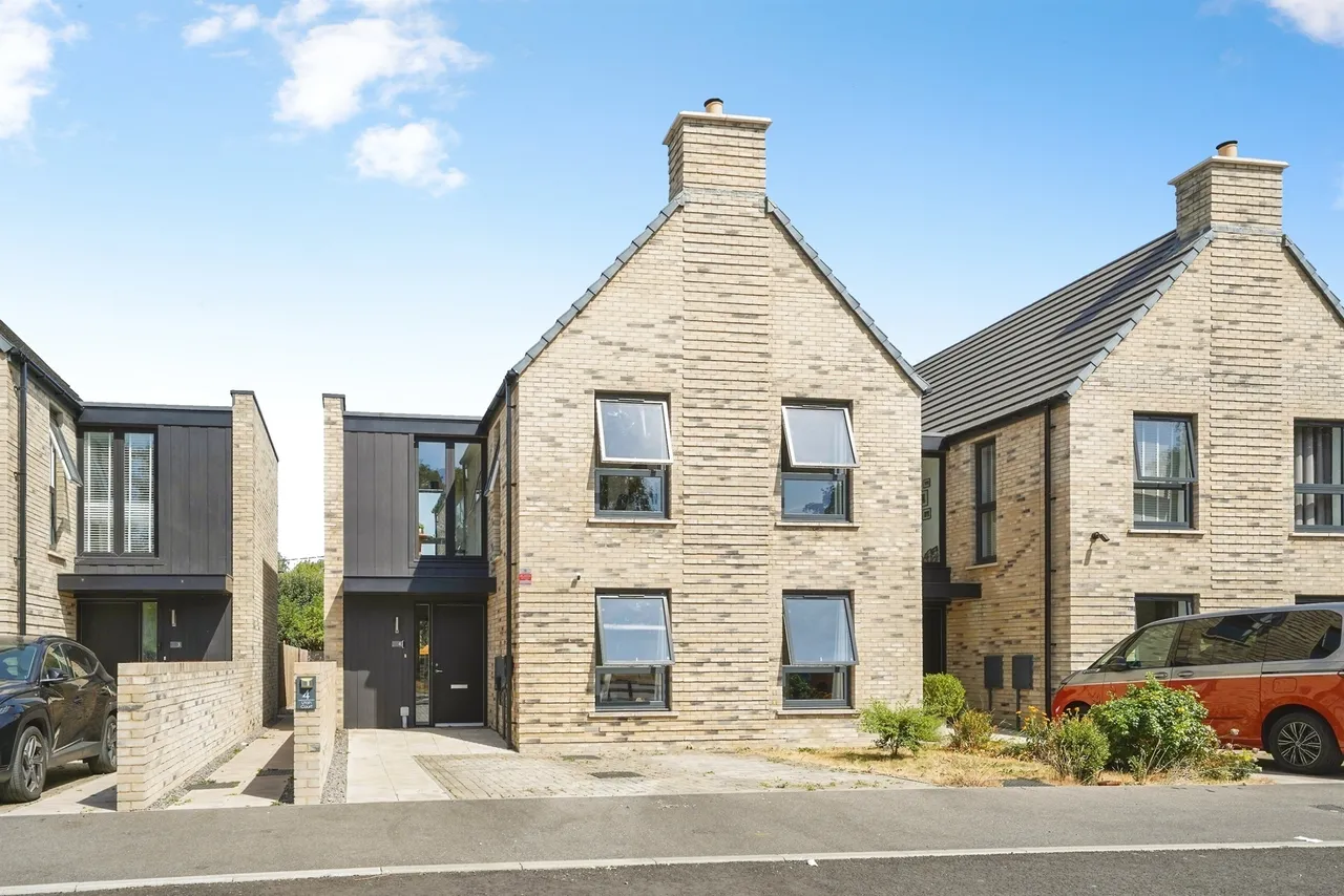 Utah Court, Highworth, SN6, photo 2