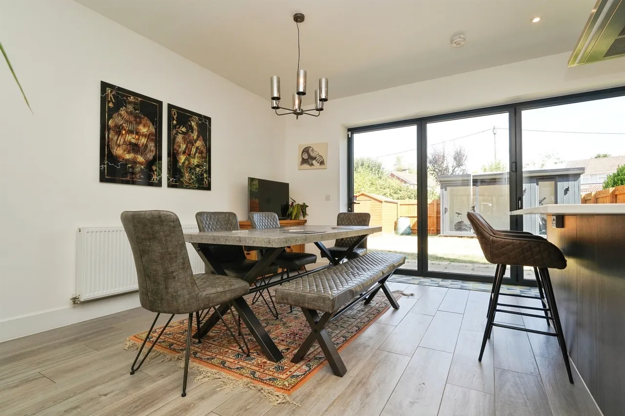 Utah Court, Highworth, SN6, photo 7