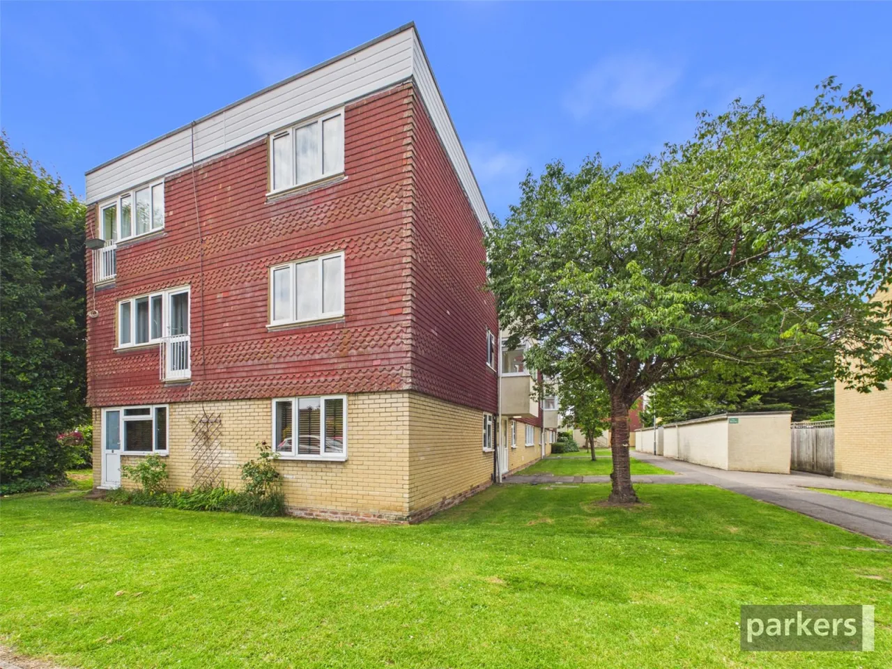 Langdale Gardens, Earley, RG6, photo 14