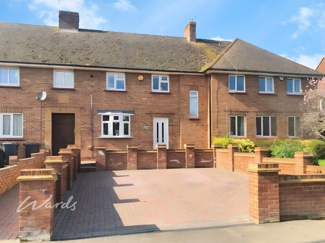 3 bed house to rent, Valley Drive, Gravesend, DA12