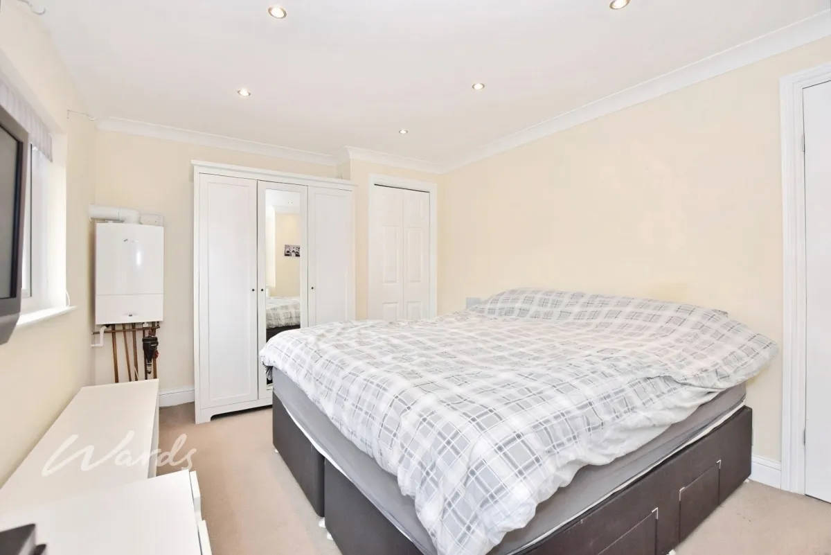 Valley Drive, Gravesend, DA12, photo 5