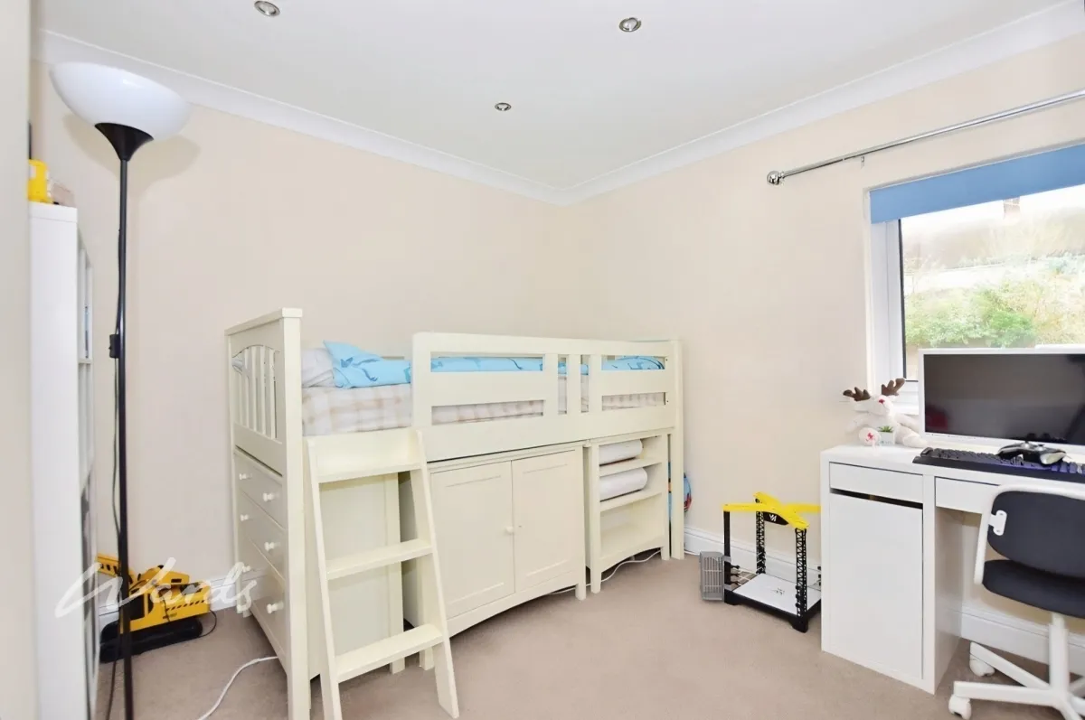 Valley Drive, Gravesend, DA12, photo 7