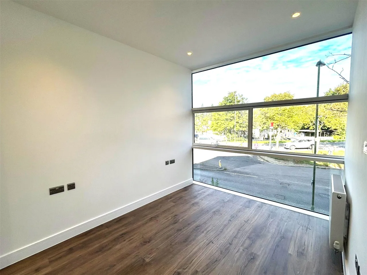 Waterfront, Fleet, Hampshire, GU51 3UP, photo 4