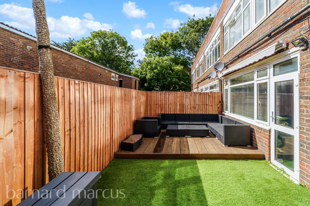 Sawkins Close, London, SW19, photo 2