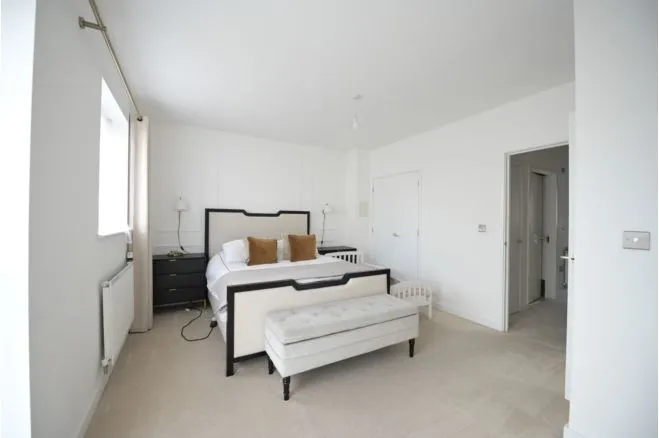 Ager Avenue, Dagenham, photo 11