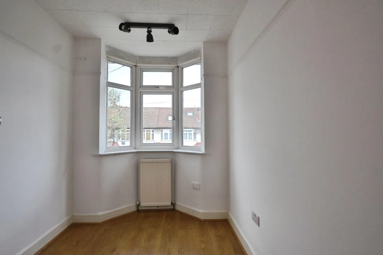 Princes Avenue, Palmers Green, London, N13, photo 8