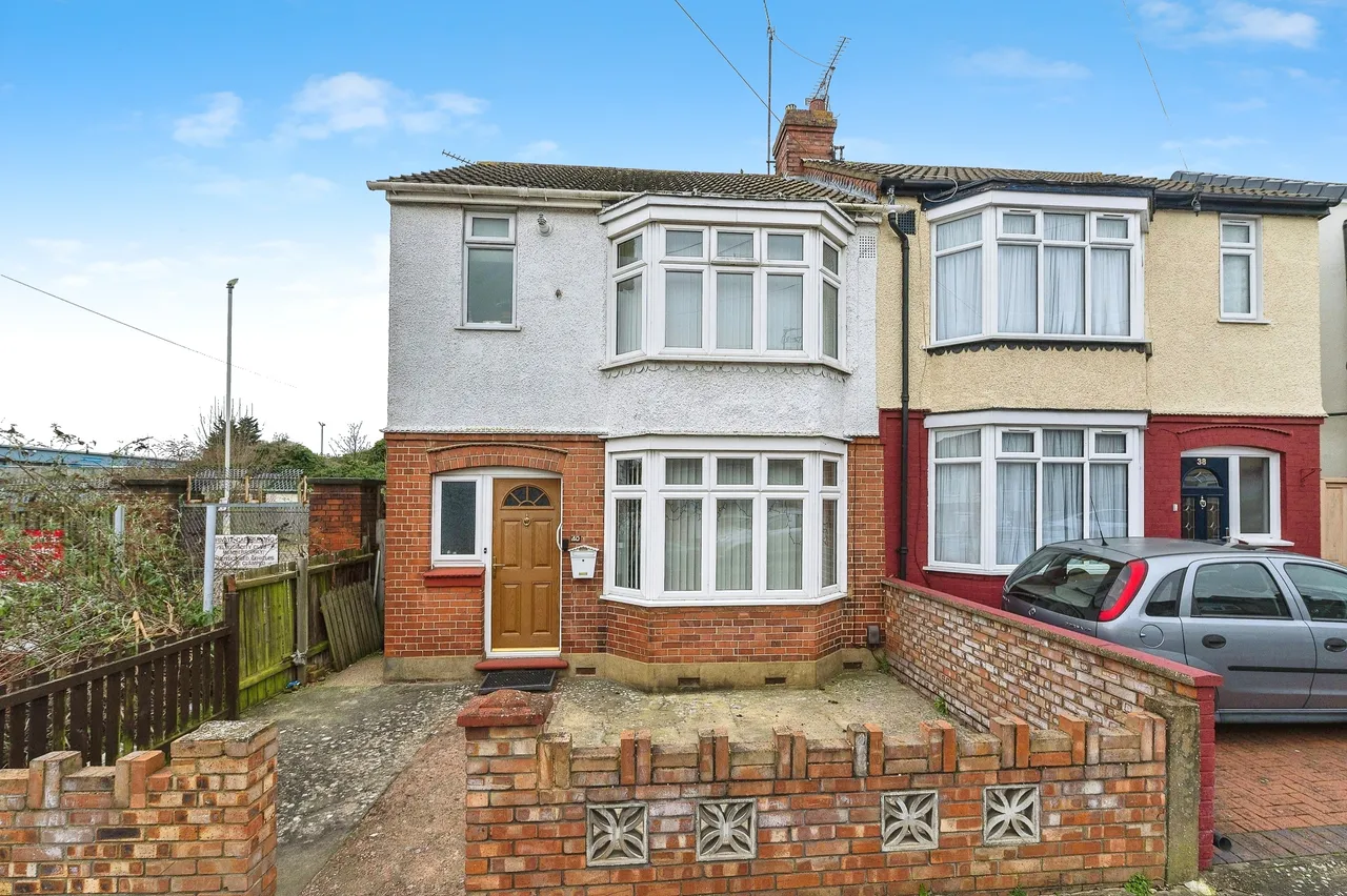2 bed house for sale — Thornhill Road, Luton, Bedfordshire, LU4
