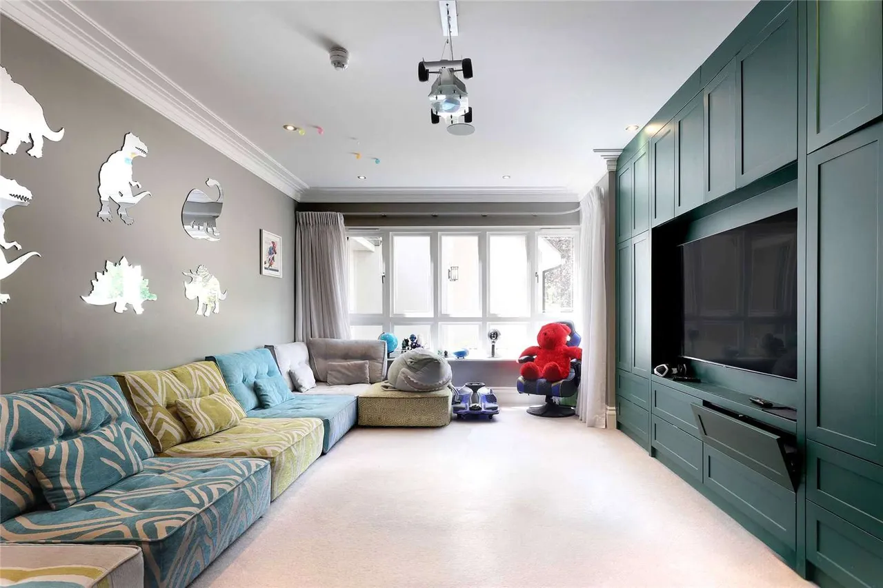 Penn Road, Beaconsfield, Buckinghamshire, HP9 2LS, photo 7