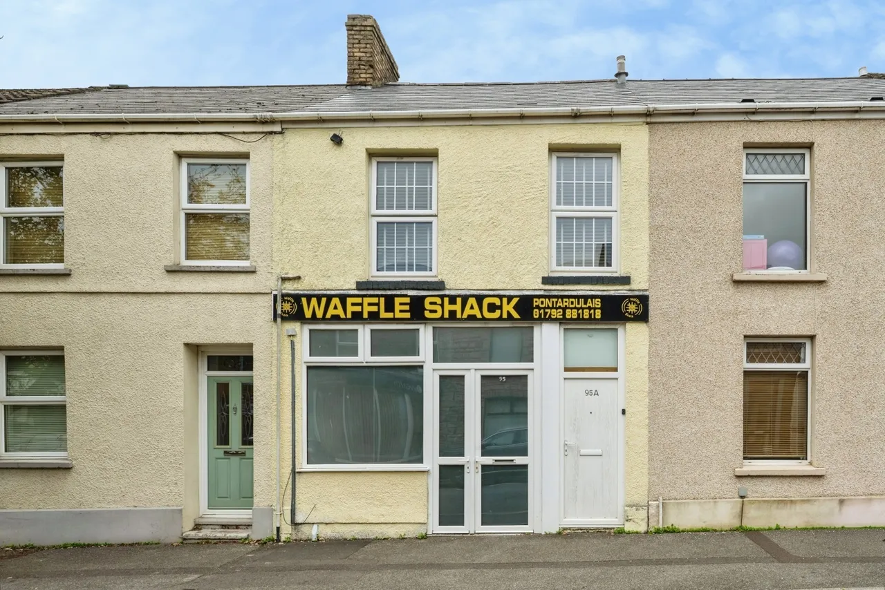 St. Teilo Street, Pontarddulais, SA4, photo 23