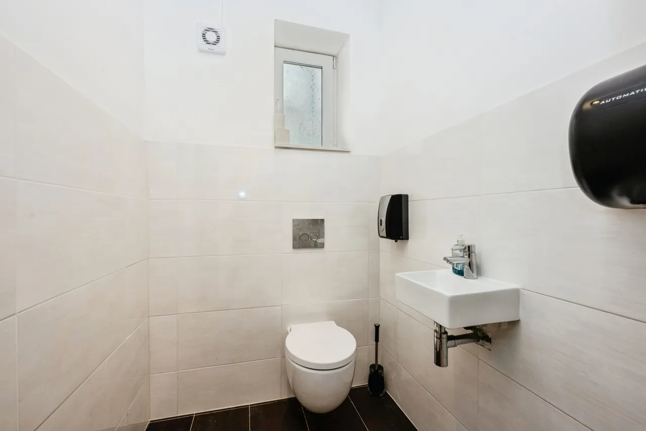 St. Teilo Street, Pontarddulais, SA4, photo 9