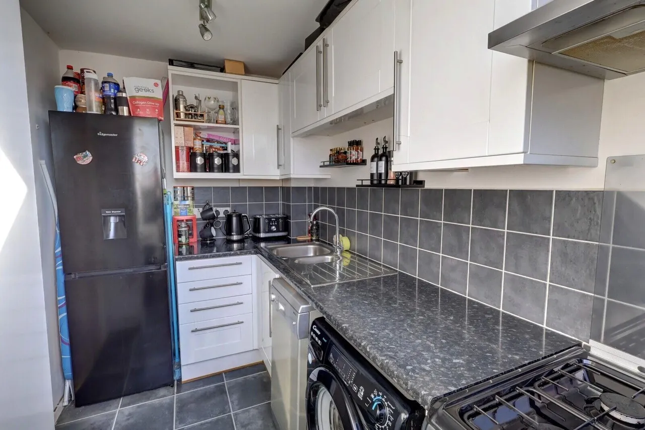 Milton Gardens, Princes Risborough, HP27, photo 13
