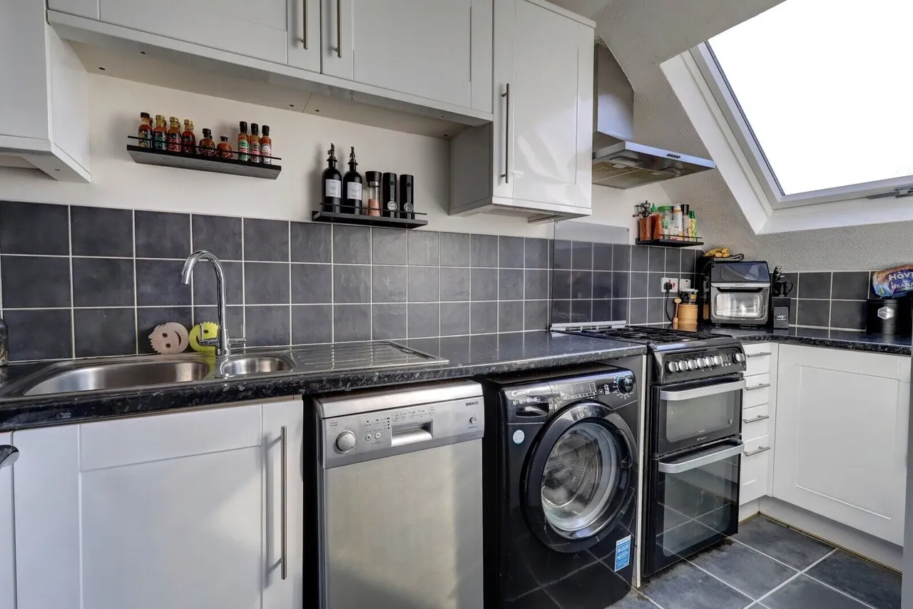 Milton Gardens, Princes Risborough, HP27, photo 2