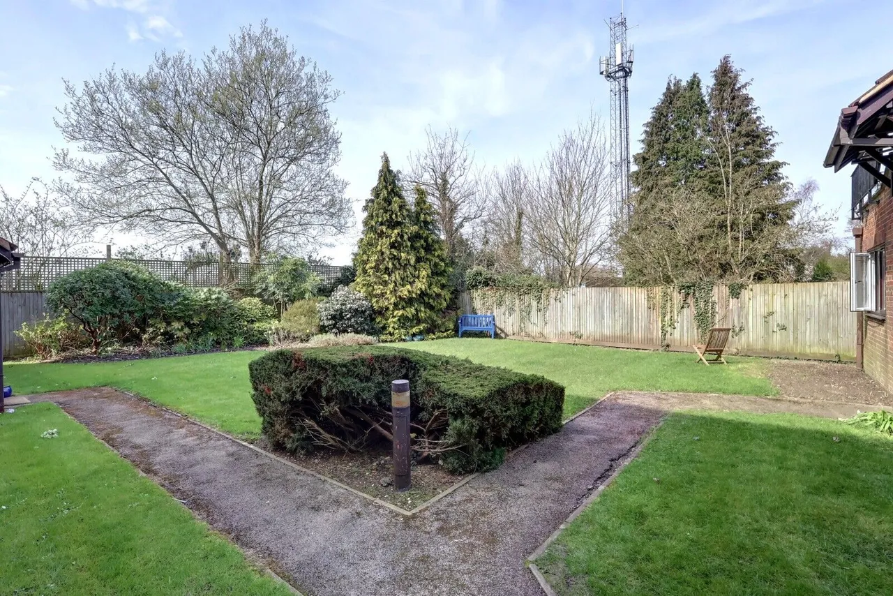 Milton Gardens, Princes Risborough, HP27, photo 15
