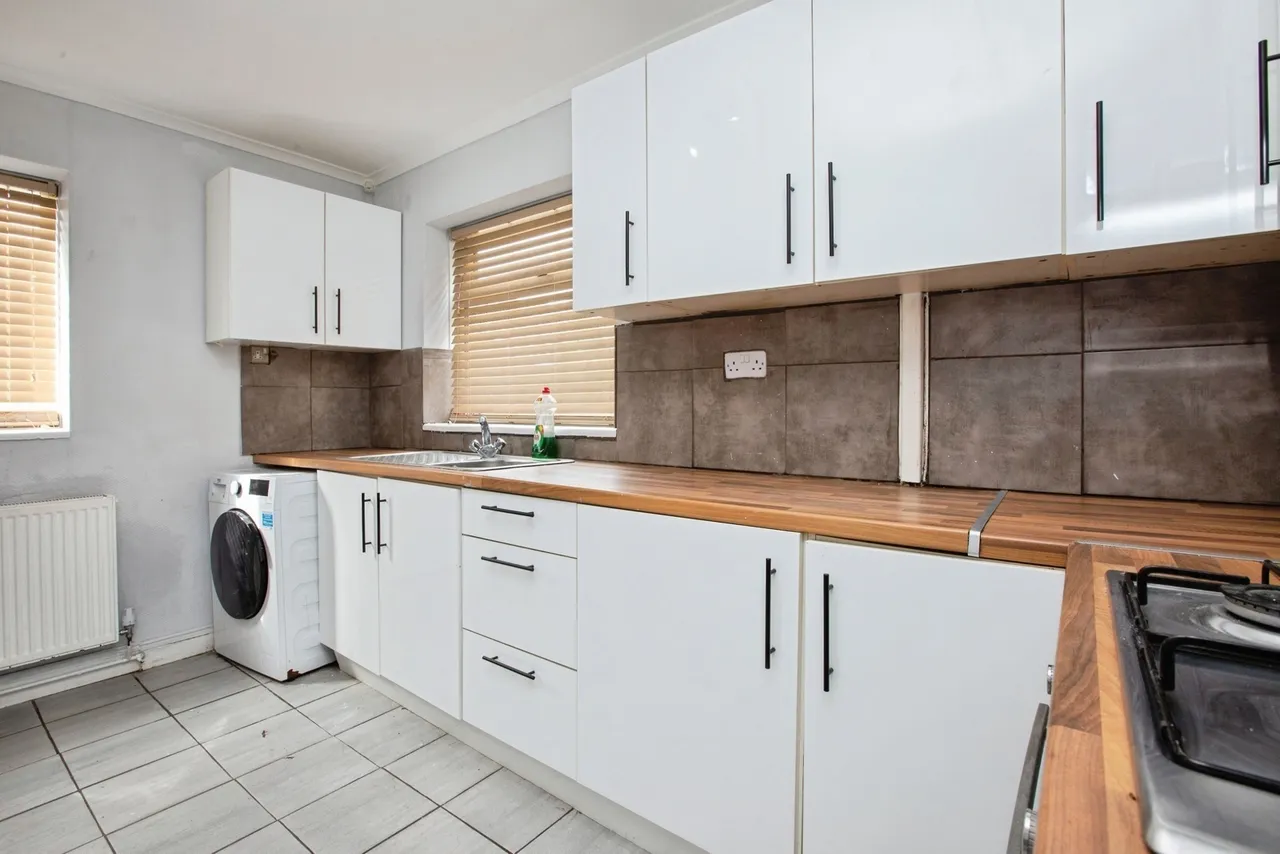 Cowpes Close, SUTTON-IN-ASHFIELD, Nottinghamshire, NG17, photo 5