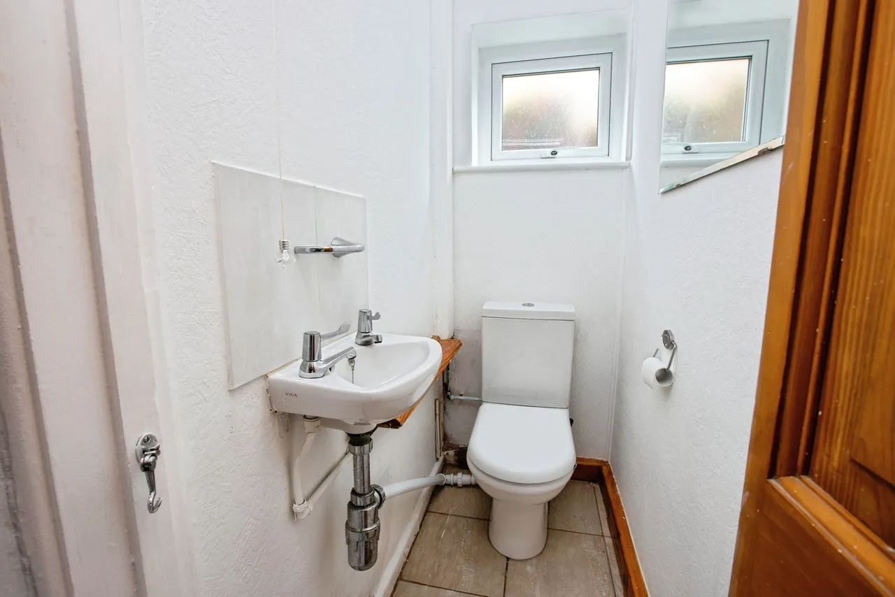 Cowpes Close, SUTTON-IN-ASHFIELD, Nottinghamshire, NG17, photo 7