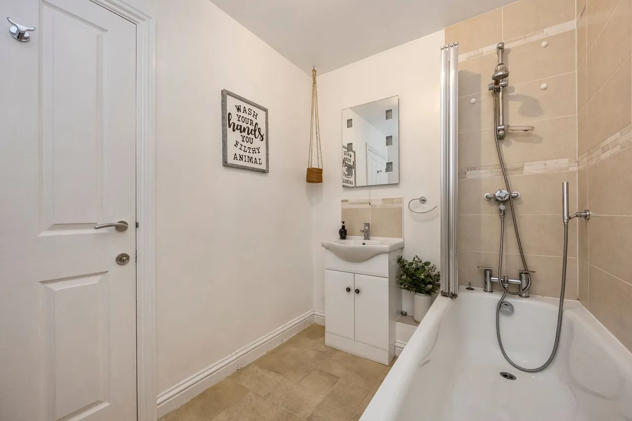 Blackbridge Lane, Horsham, RH12, photo 14