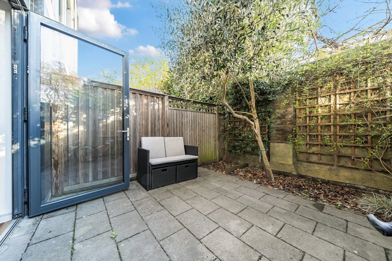 Hawthorne Crescent, SE10, photo 12