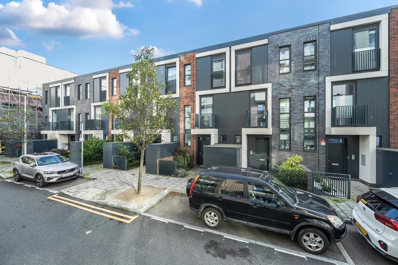 Hawthorne Crescent, SE10, photo 14