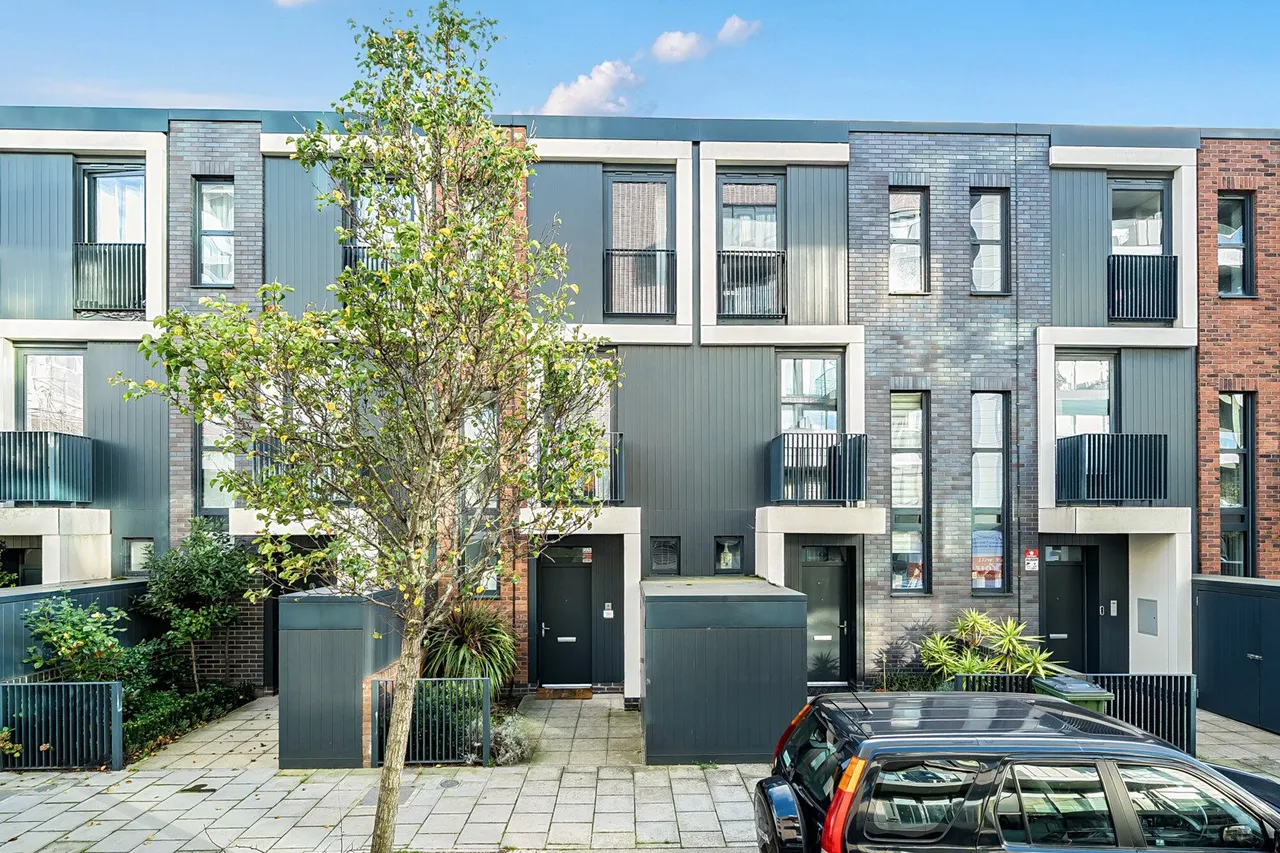 Hawthorne Crescent, SE10, photo 13