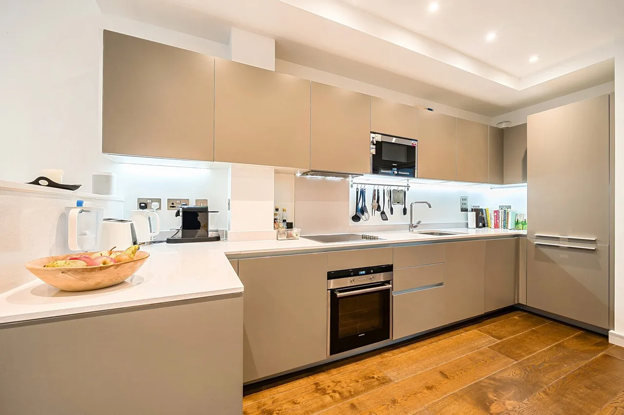 Hawthorne Crescent, SE10, photo 9