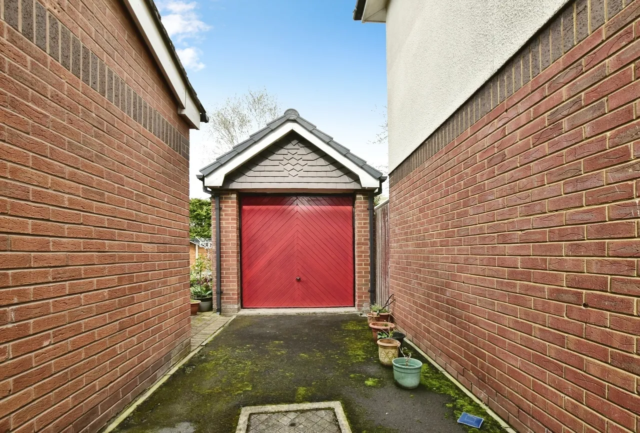 Templeton Drive, Altrincham, WA14, photo 21