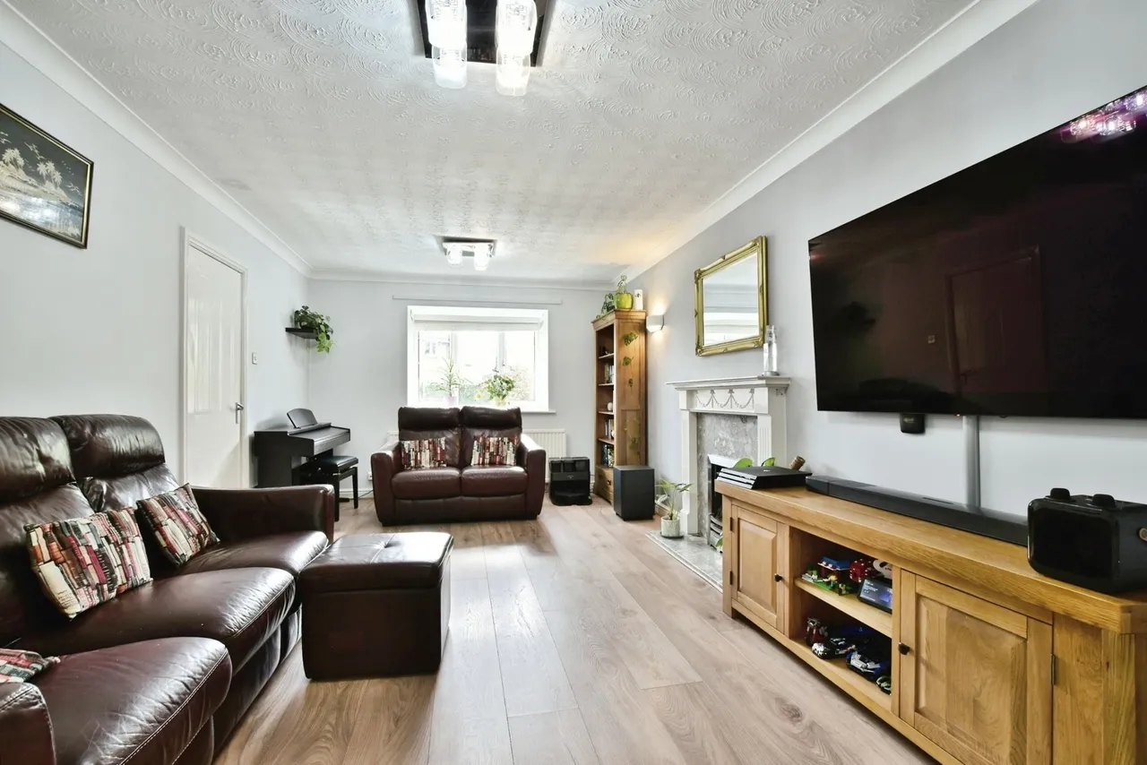 Templeton Drive, Altrincham, WA14, photo 2