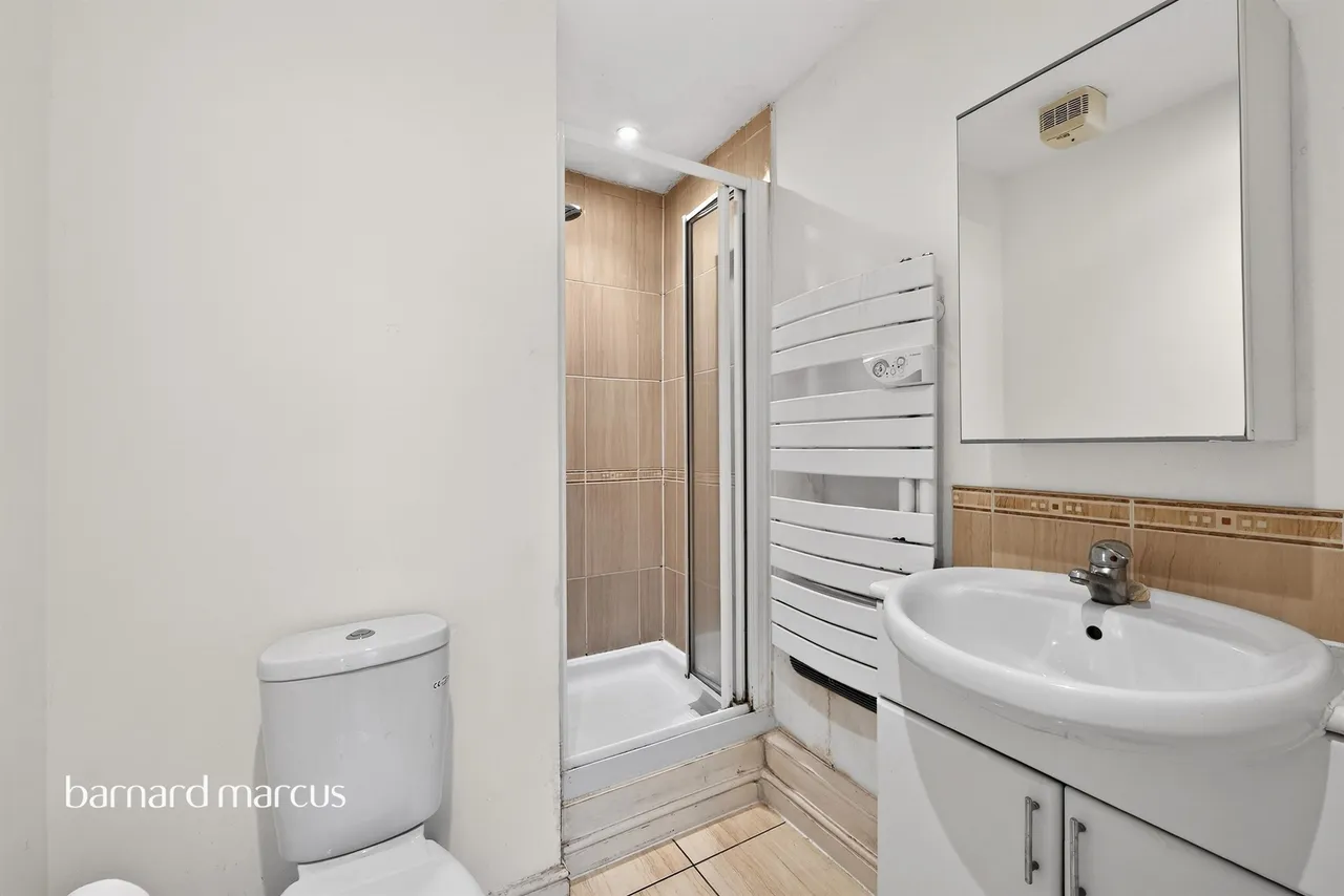 Bedfont Lane, Feltham, photo 9