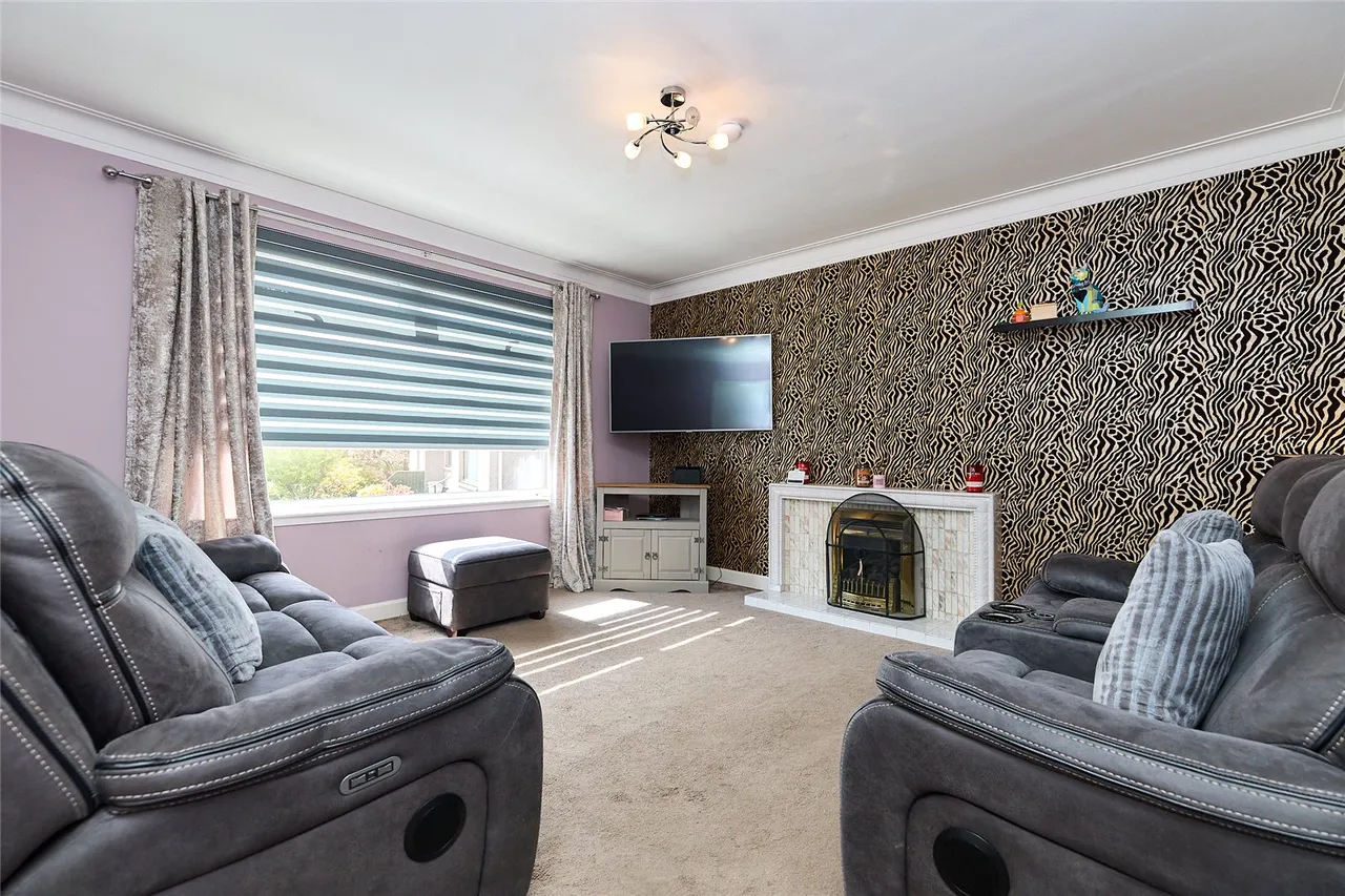 Glen Gardens, Dyce, AB21, photo 2