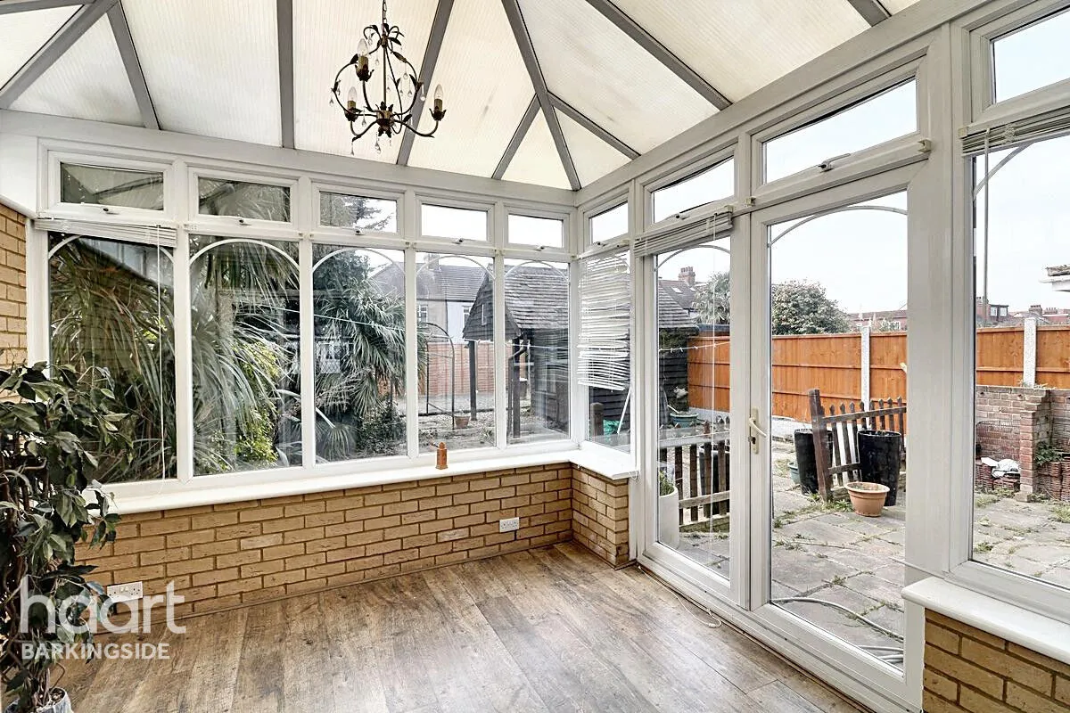 Campbell Avenue, Barkingside, IG6, photo 11