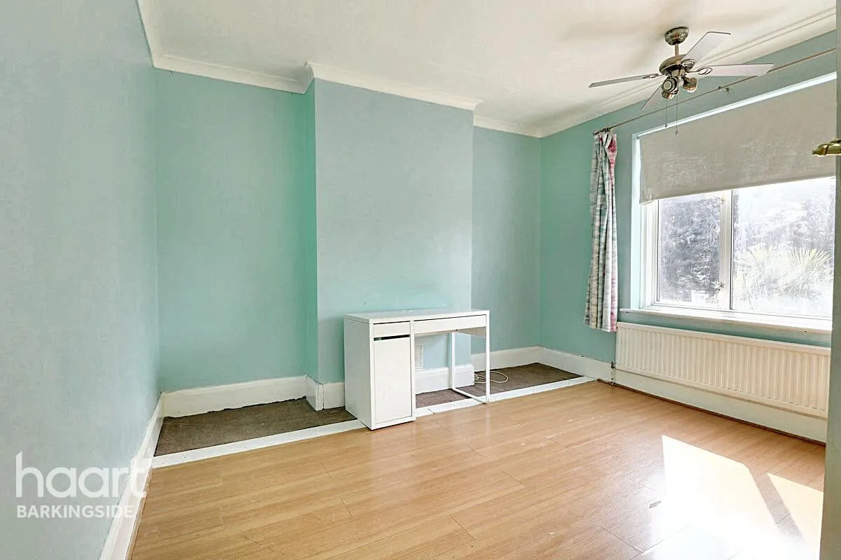 Campbell Avenue, Barkingside, IG6, photo 15