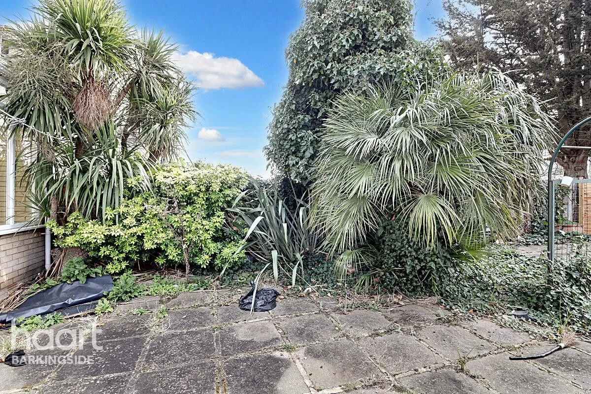 Campbell Avenue, Barkingside, IG6, photo 25