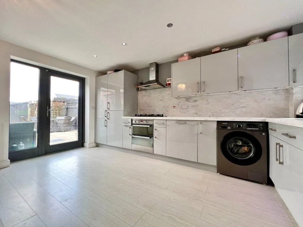 Middleton Little Road, Allerton Bywater, WF10, photo 5