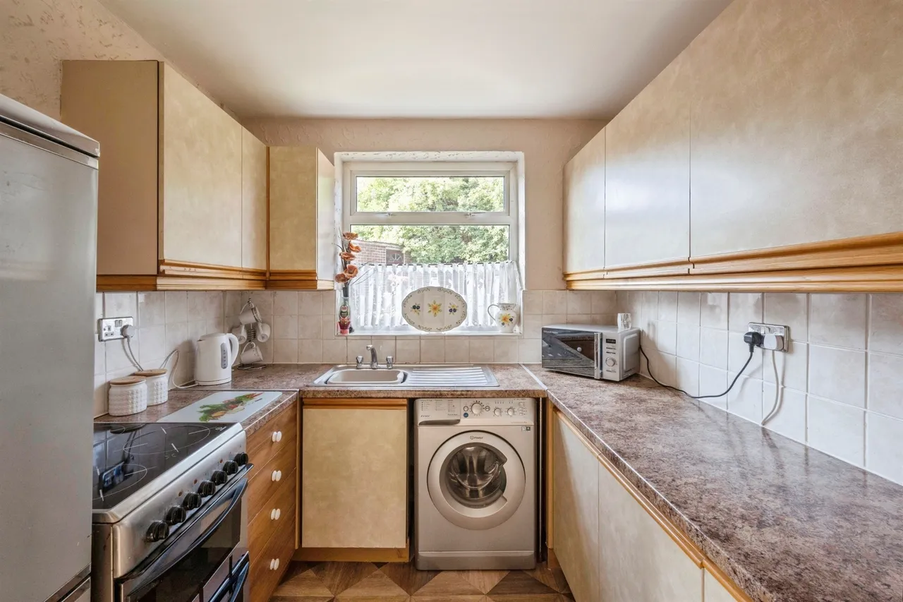Doncaster Road, Mexborough, photo 5