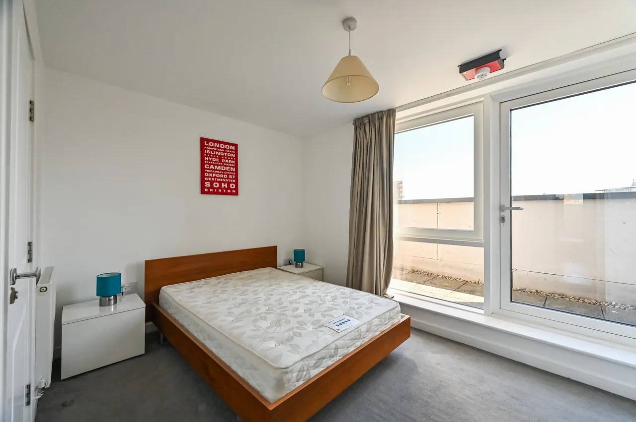 Flat 502, Lime View Apartments, 2 John Nash Mews, London, photo 4