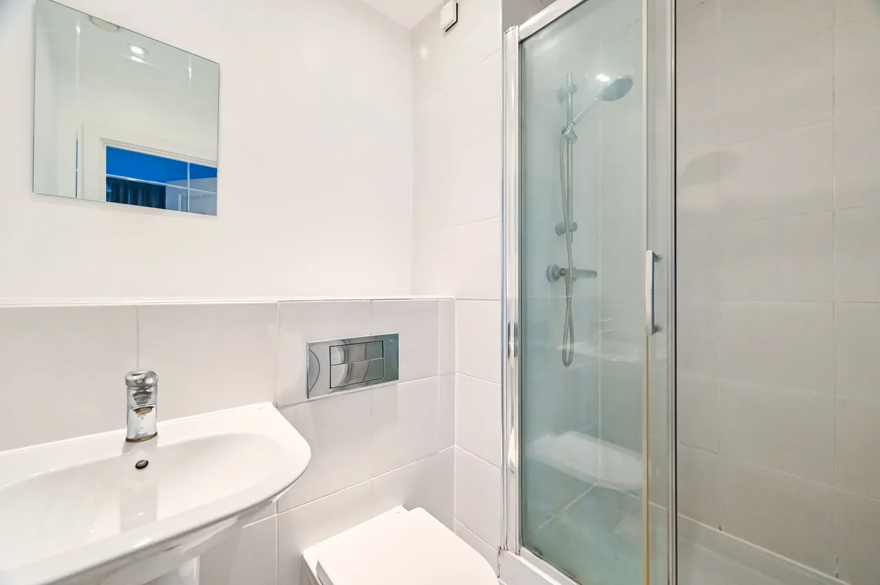 Flat 502, Lime View Apartments, 2 John Nash Mews, London, photo 12