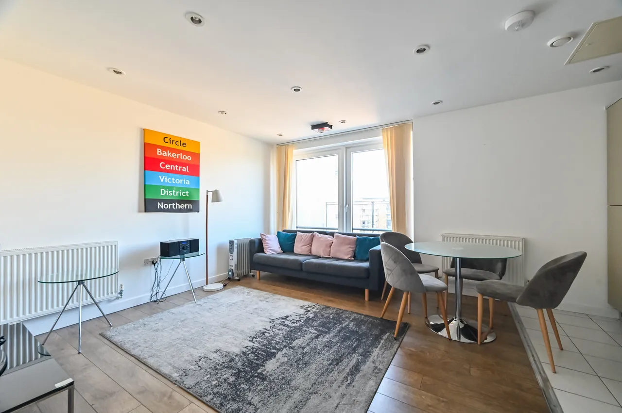 Flat 502, Lime View Apartments, 2 John Nash Mews, London, photo 6
