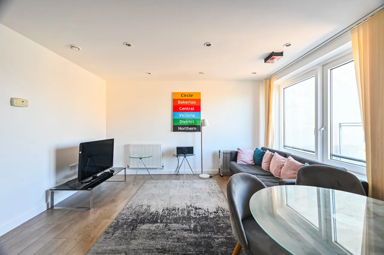 Flat 502, Lime View Apartments, 2 John Nash Mews, London, photo 8