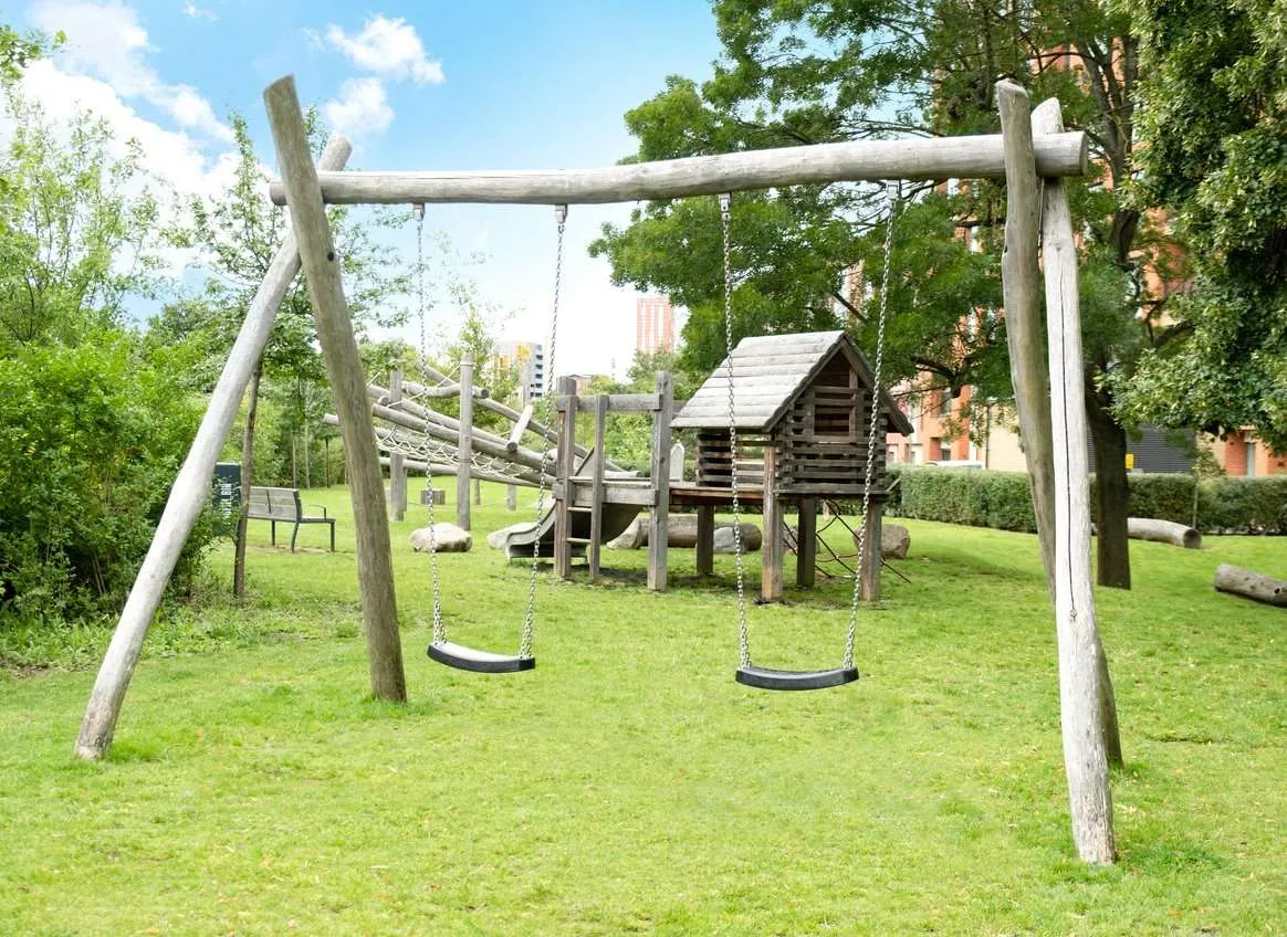 Colindale Gardens, London, NW9, photo 13