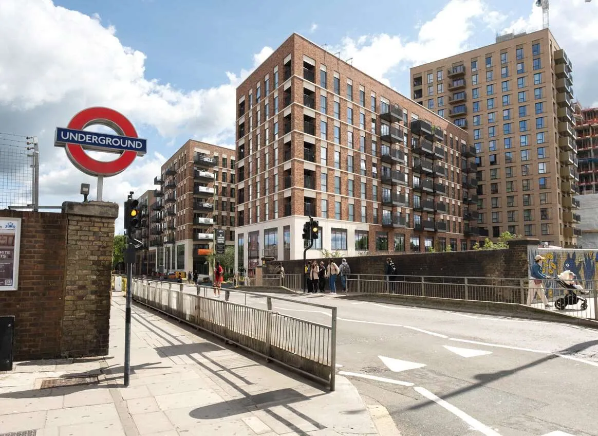 Colindale Gardens, London, NW9, photo 14