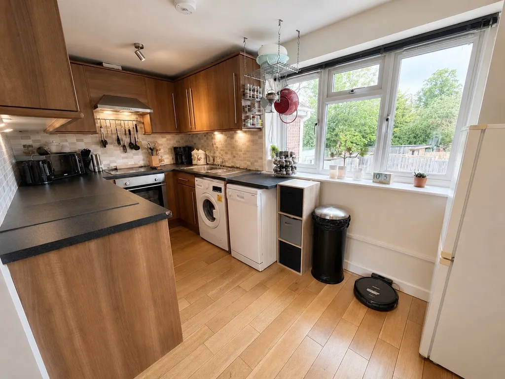 Laurel Avenue, Englefield Green, photo 8
