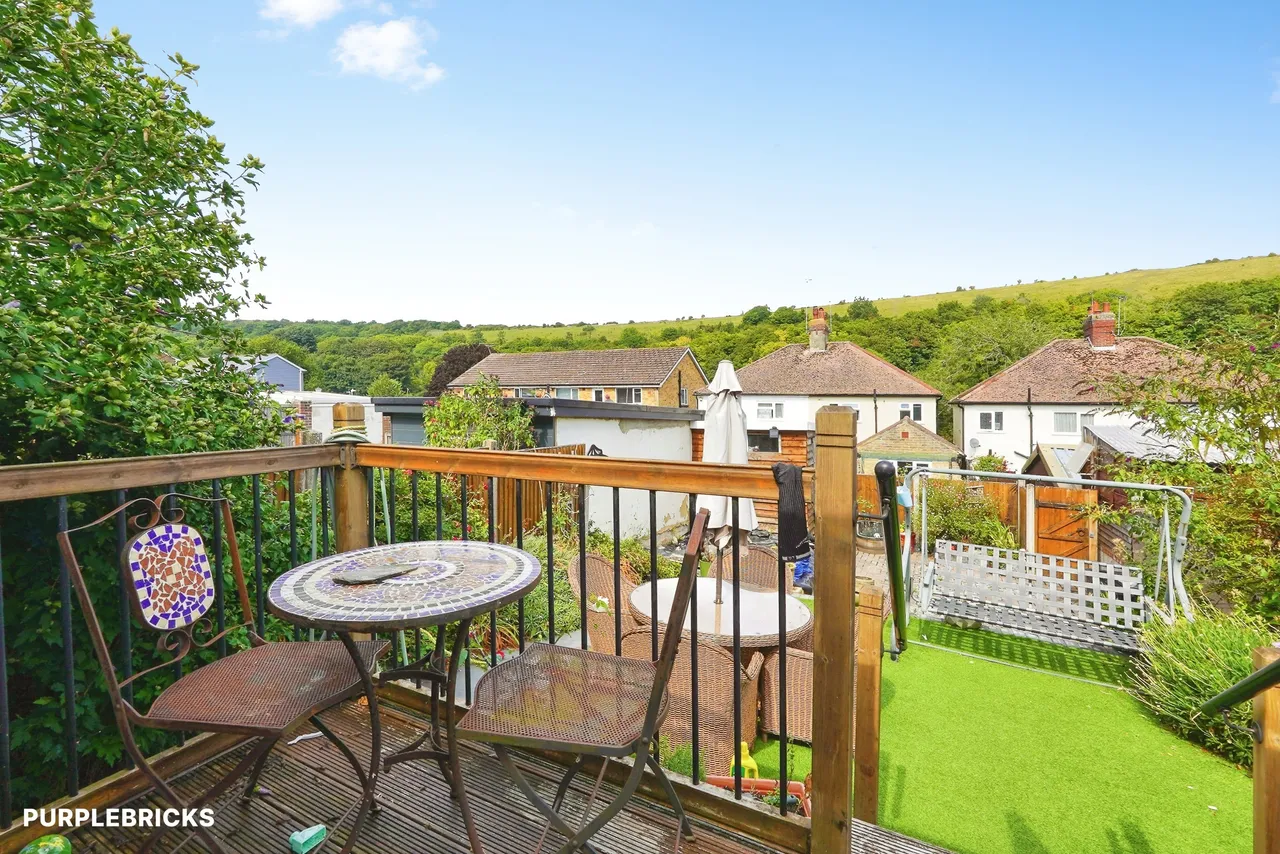 3 bed house for sale, Markland Road, Dover, CT17